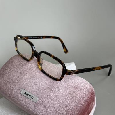 Kính Miu Miu Regard sunglasses ''White'' [OMU 11ZS]