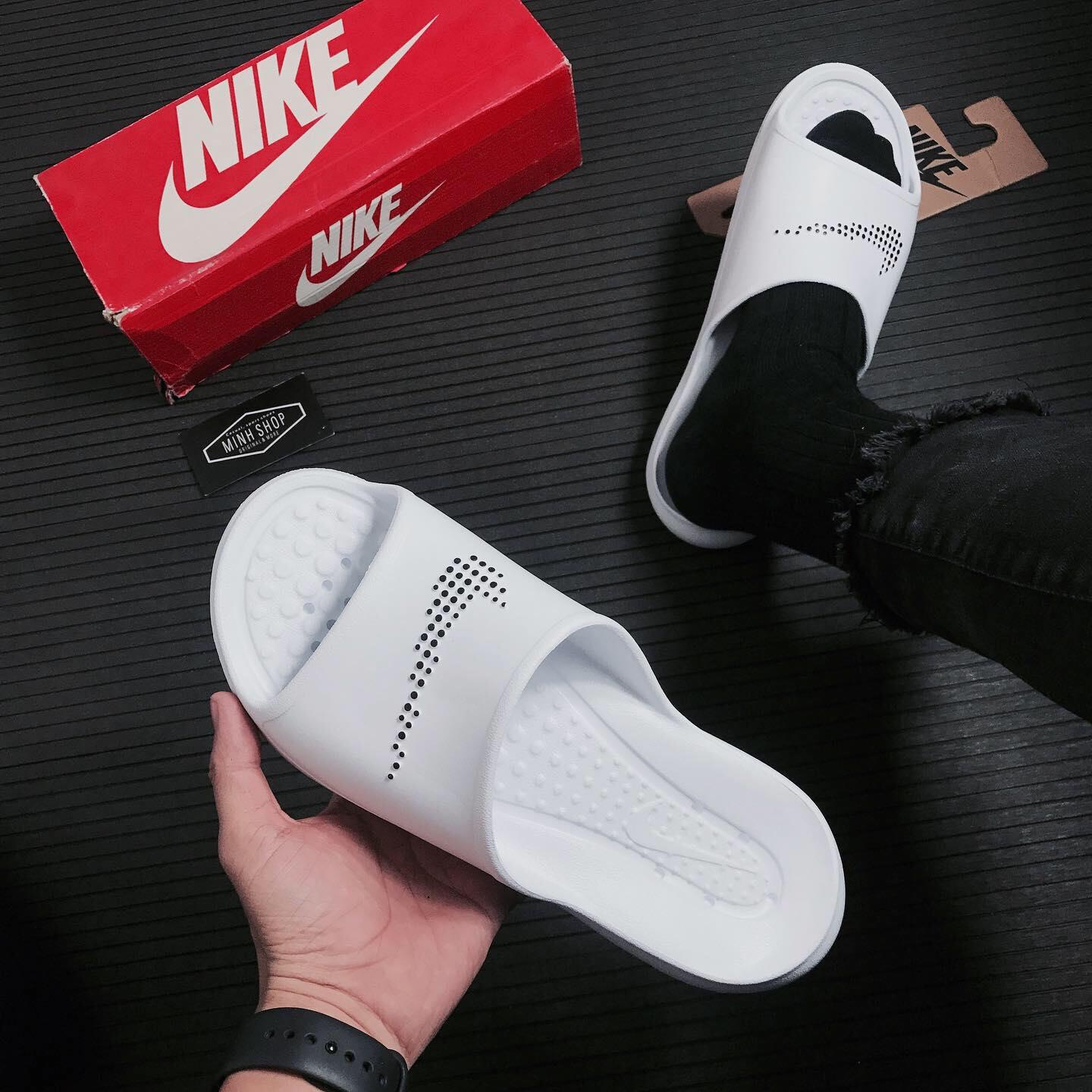 giày thể thao chính hãng, giày nike chính hãng, giày adidas chính hãng, giày newbalance chính hãng, giày converse chính hãng, giày puma chính hãng, giày vans chính hãng, giày asics chính hãng, giày everlast chính hãng, nước hoa chính hãng, ba lô, dép, dép quai ngang