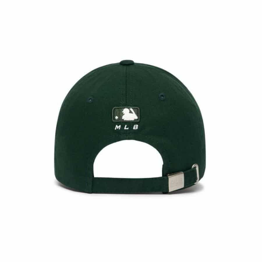 Giày thể thao, Balo thể thao, Nón thể thao, Thương hiệu giày nổi tiếng, Giày Adidas, Giày Nike, Balo Nike, Balo Adidas, Nón Nike, Nón Adidas