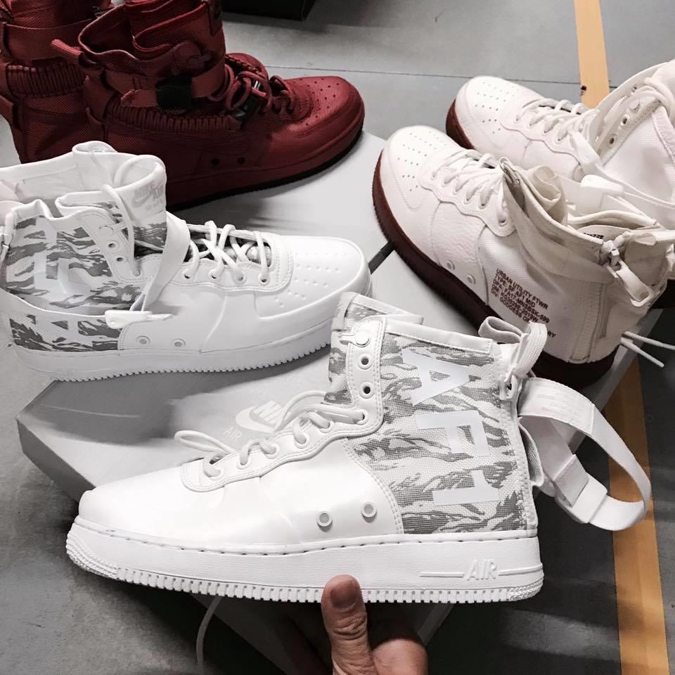 giày thể thao chính hãng, giày nike chính hãng, giày adidas chính hãng, giày newbalance chính hãng, giày converse chính hãng, giày puma chính hãng, giày vans chính hãng, giày asics chính hãng, giày everlast chính hãng, nước hoa chính hãng, ba lô, dép, dép quai ngang