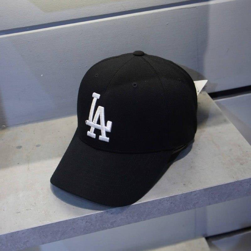 Giày thể thao, Balo thể thao, Nón thể thao, Thương hiệu giày nổi tiếng, Giày Adidas, Giày Nike, Balo Nike, Balo Adidas, Nón Nike, Nón Adidas