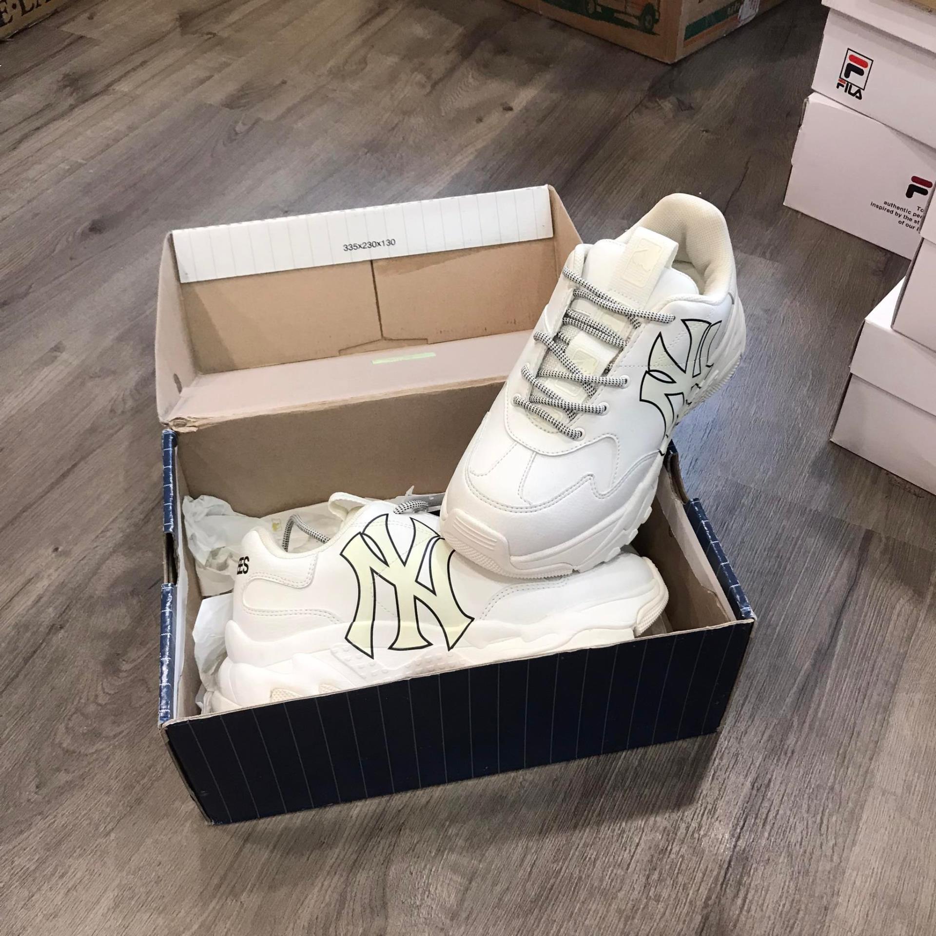 giày thể thao chính hãng, giày nike chính hãng, giày adidas chính hãng, giày newbalance chính hãng, giày converse chính hãng, giày puma chính hãng, giày vans chính hãng, giày asics chính hãng, giày everlast chính hãng, nước hoa chính hãng, ba lô, dép, dép quai ngang