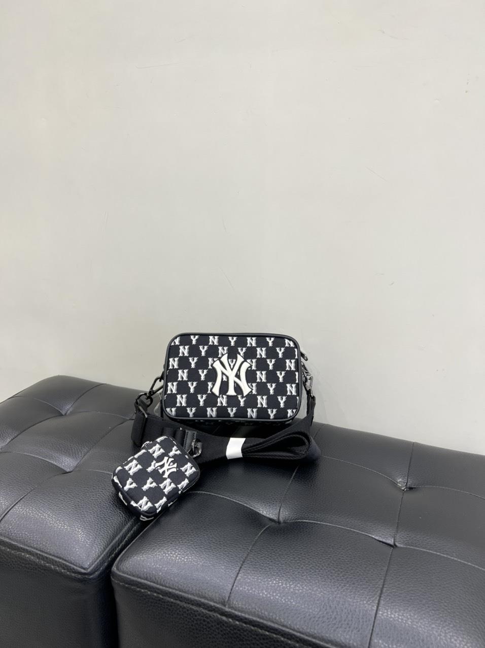 Giày thể thao, Balo thể thao, Nón thể thao, Thương hiệu giày nổi tiếng, Giày Adidas, Giày Nike, Balo Nike, Balo Adidas, Nón Nike, Nón Adidas