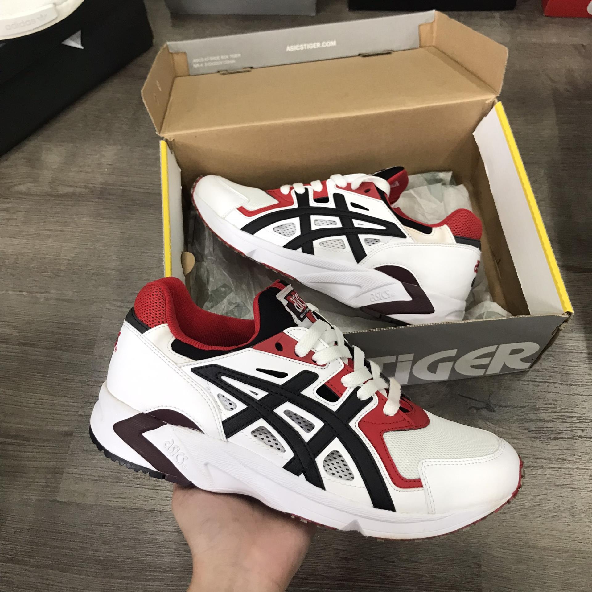 giày thể thao chính hãng, giày nike chính hãng, giày adidas chính hãng, giày newbalance chính hãng, giày converse chính hãng, giày puma chính hãng, giày vans chính hãng, giày asics chính hãng, giày everlast chính hãng, nước hoa chính hãng, ba lô, dép, dép quai ngang