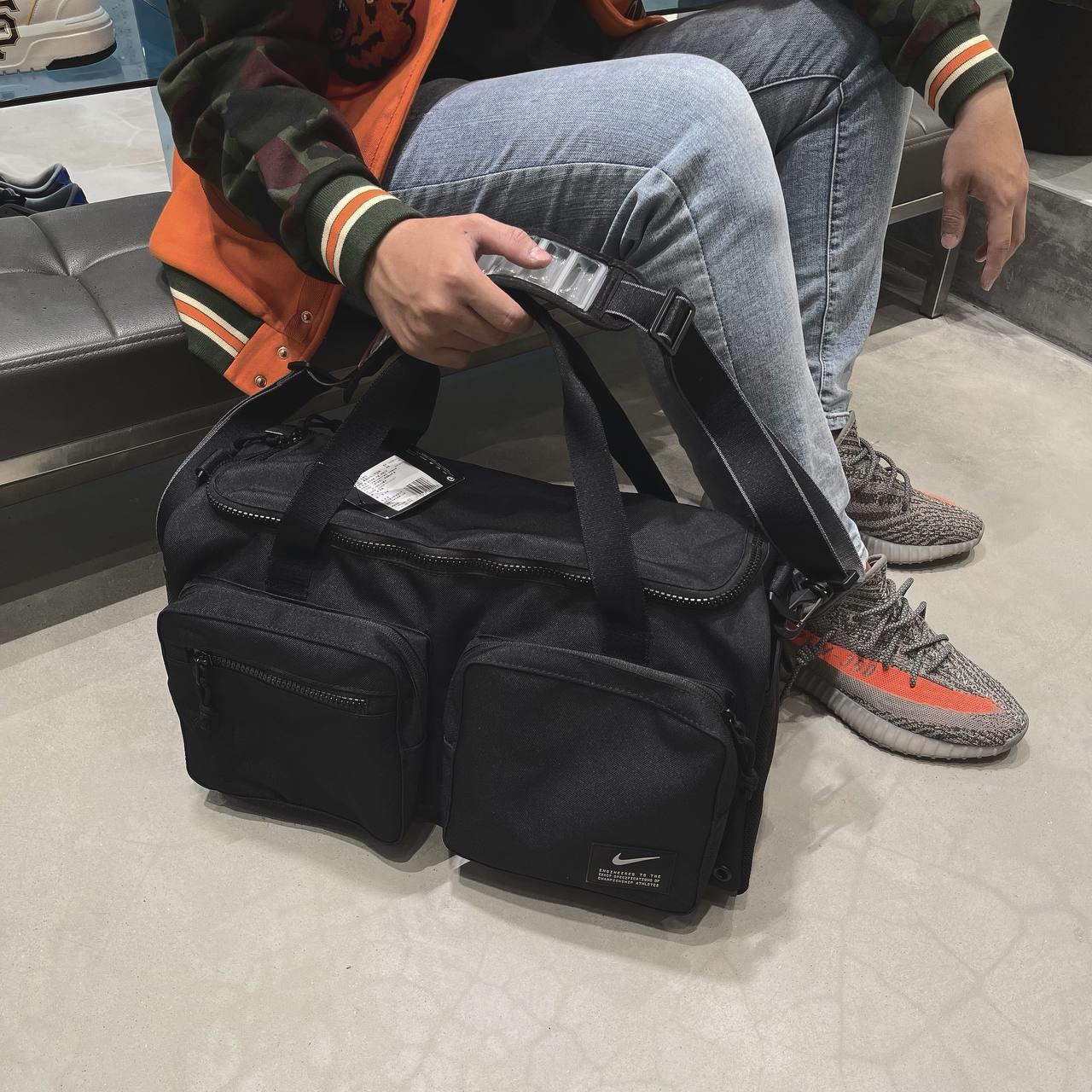 giày thể thao chính hãng, giày nike chính hãng, giày adidas chính hãng, giày newbalance chính hãng, giày converse chính hãng, giày puma chính hãng, giày vans chính hãng, giày asics chính hãng, giày everlast chính hãng, nước hoa chính hãng, ba lô, dép, dép quai ngang