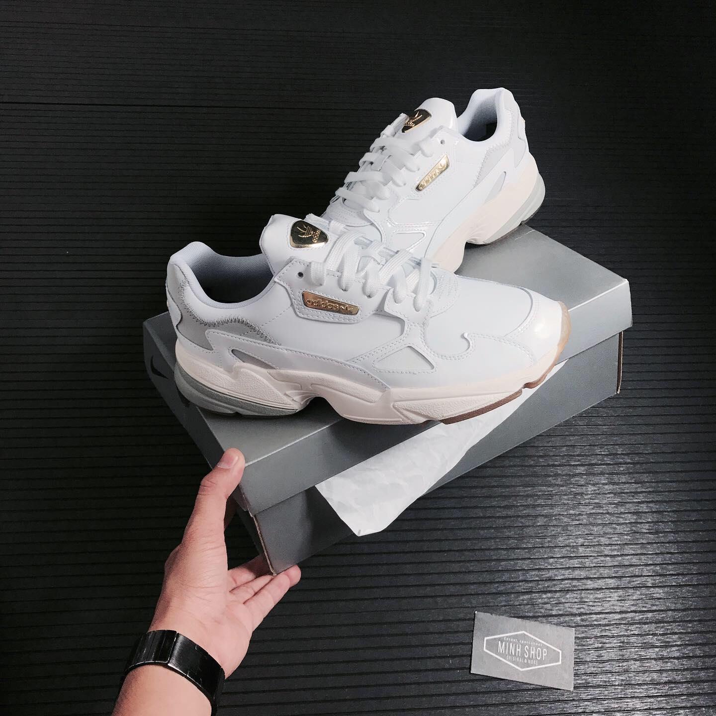 giày thể thao chính hãng, giày nike chính hãng, giày adidas chính hãng, giày newbalance chính hãng, giày converse chính hãng, giày puma chính hãng, giày vans chính hãng, giày asics chính hãng, giày everlast chính hãng, nước hoa chính hãng, ba lô, dép, dép quai ngang