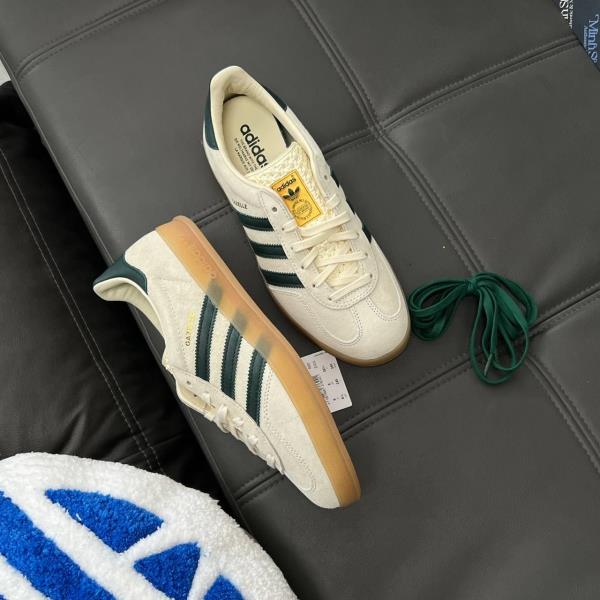 adidas gazelle silver green womens Limited edition Adidas England Gazza 96 Dentist chair celebration dark –  Sneakcustomtrainers.com main image 0