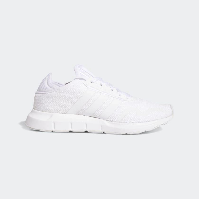 Giày thể thao, Balo thể thao, Nón thể thao, Thương hiệu giày nổi tiếng, Giày Adidas, Giày Nike, Balo Nike, Balo Adidas, Nón Nike, Nón Adidas