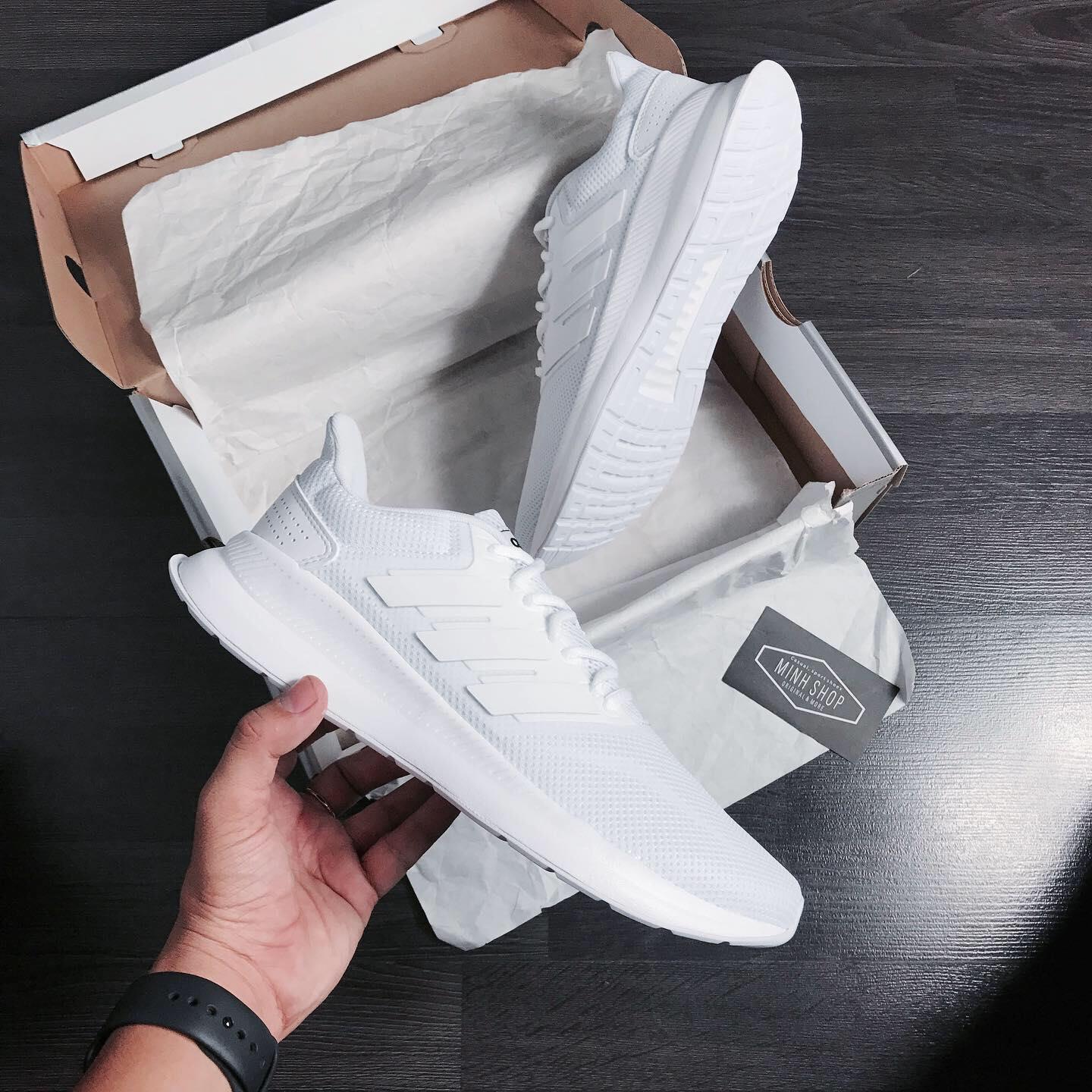 giày thể thao chính hãng, giày nike chính hãng, giày adidas chính hãng, giày newbalance chính hãng, giày converse chính hãng, giày puma chính hãng, giày vans chính hãng, giày asics chính hãng, giày everlast chính hãng, nước hoa chính hãng, ba lô, dép, dép quai ngang