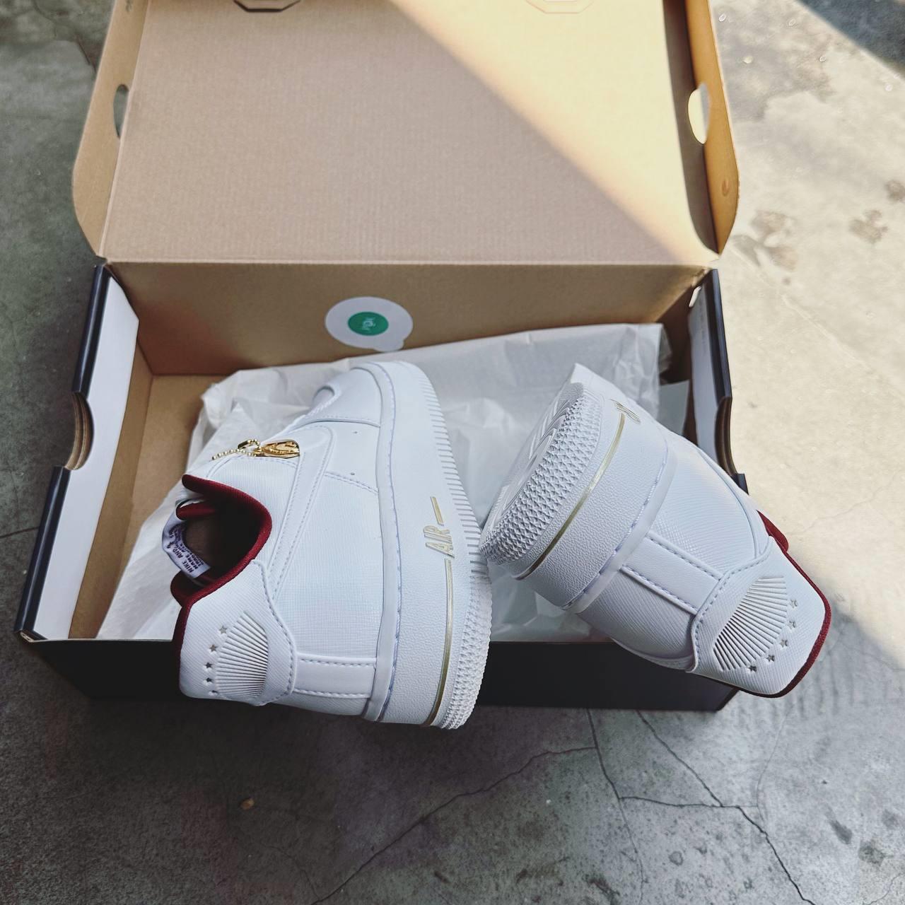 giày thể thao chính hãng, giày nike chính hãng, giày adidas chính hãng, giày newbalance chính hãng, giày converse chính hãng, giày puma chính hãng, giày vans chính hãng, giày asics chính hãng, giày everlast chính hãng, nước hoa chính hãng, ba lô, dép, dép quai ngang