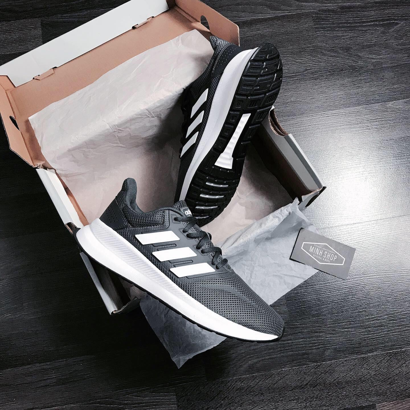 giày thể thao chính hãng, giày nike chính hãng, giày adidas chính hãng, giày newbalance chính hãng, giày converse chính hãng, giày puma chính hãng, giày vans chính hãng, giày asics chính hãng, giày everlast chính hãng, nước hoa chính hãng, ba lô, dép, dép quai ngang