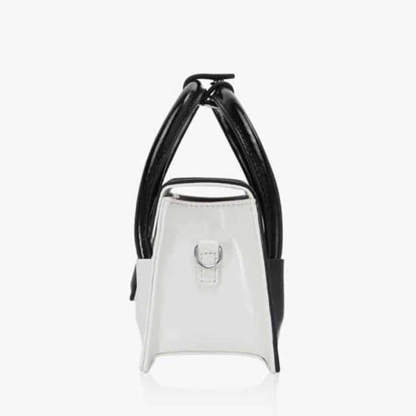 【FIND KAPOOR】MARTY WEDGE BAG 22 CRINKLED - white b097fba141f2b107addfb8aea09a56