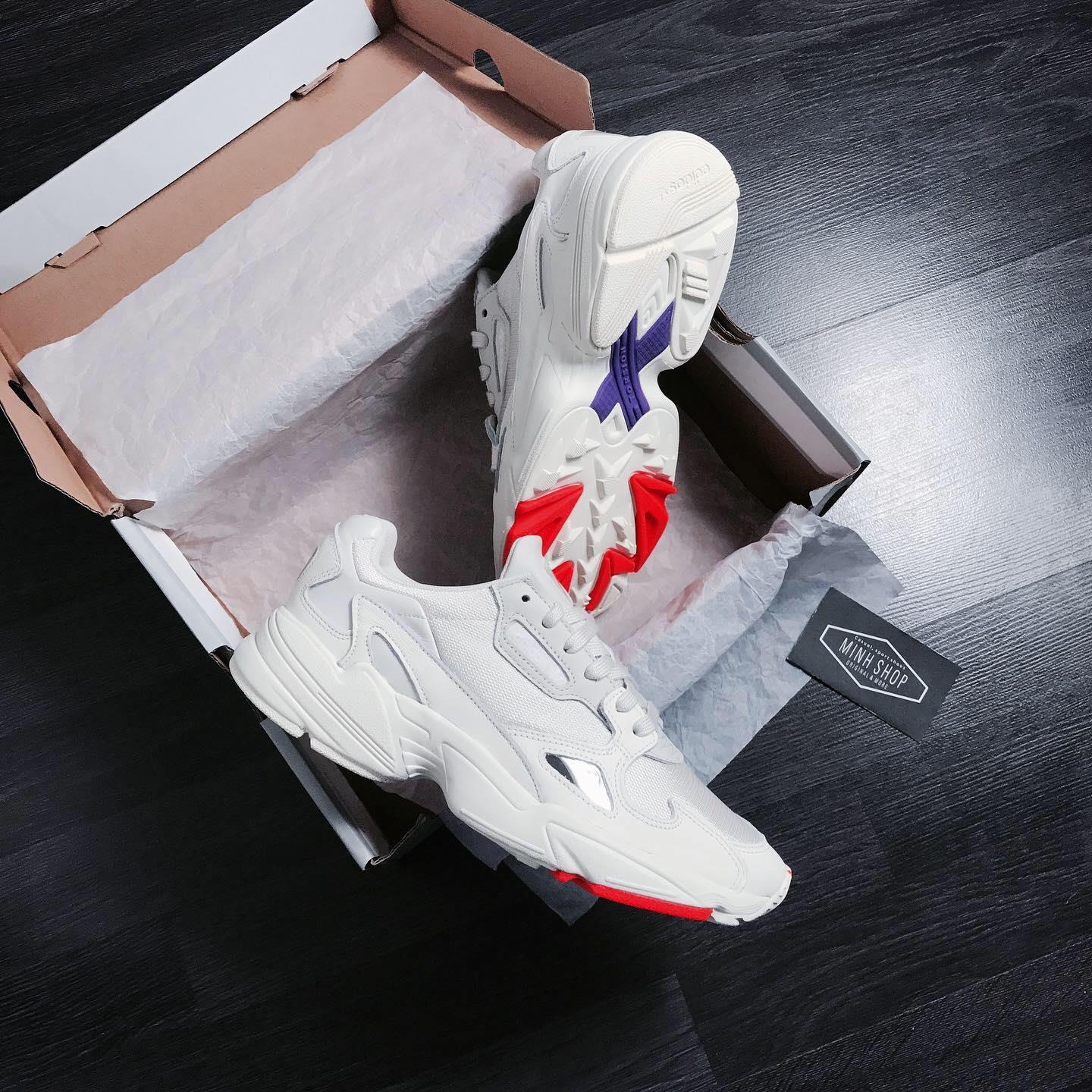 giày thể thao chính hãng, giày nike chính hãng, giày adidas chính hãng, giày newbalance chính hãng, giày converse chính hãng, giày puma chính hãng, giày vans chính hãng, giày asics chính hãng, giày everlast chính hãng, nước hoa chính hãng, ba lô, dép, dép quai ngang