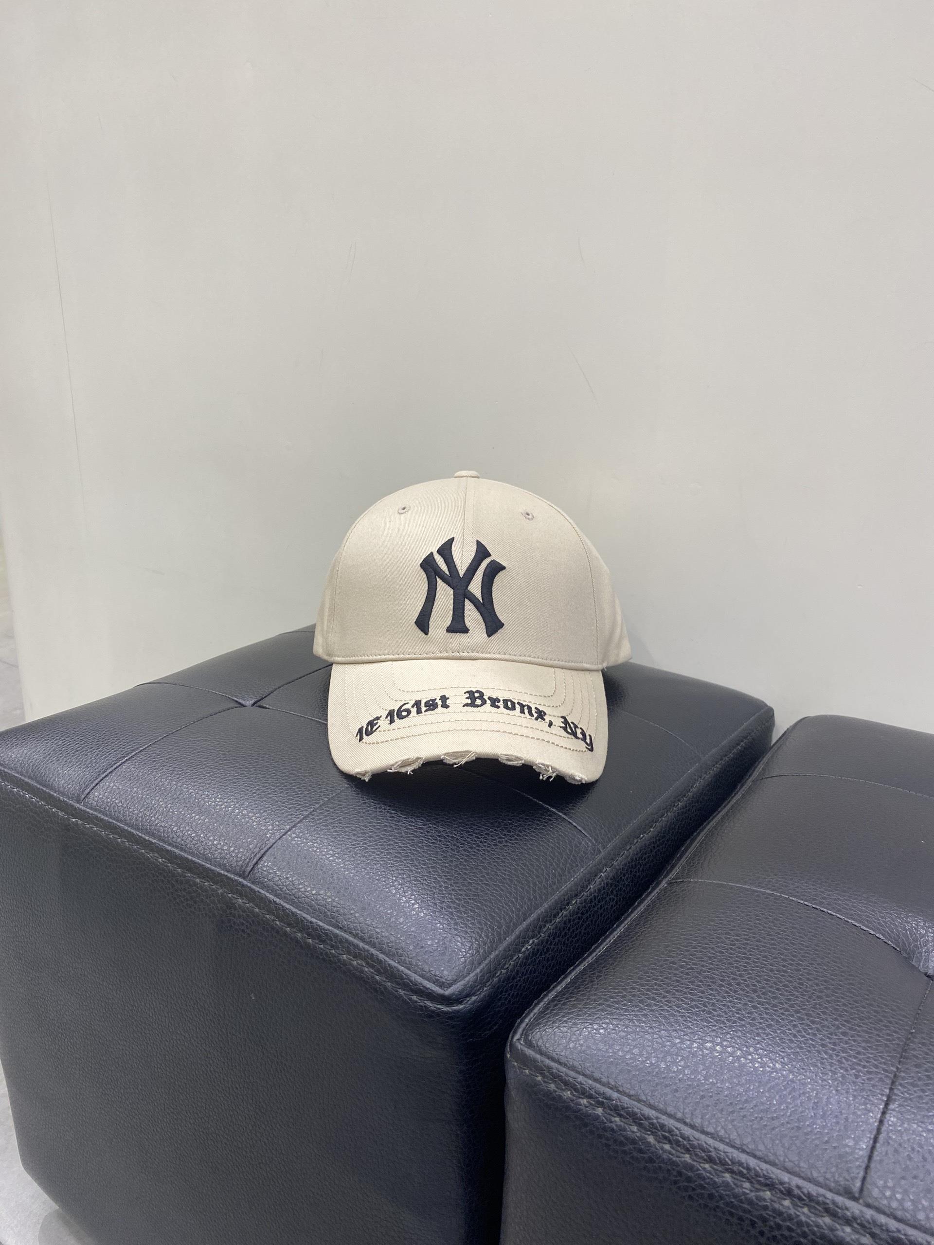 Giày thể thao, Balo thể thao, Nón thể thao, Thương hiệu giày nổi tiếng, Giày Adidas, Giày Nike, Balo Nike, Balo Adidas, Nón Nike, Nón Adidas