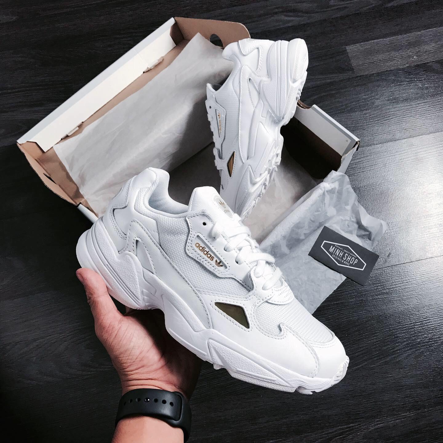 giày thể thao chính hãng, giày nike chính hãng, giày adidas chính hãng, giày newbalance chính hãng, giày converse chính hãng, giày puma chính hãng, giày vans chính hãng, giày asics chính hãng, giày everlast chính hãng, nước hoa chính hãng, ba lô, dép, dép quai ngang