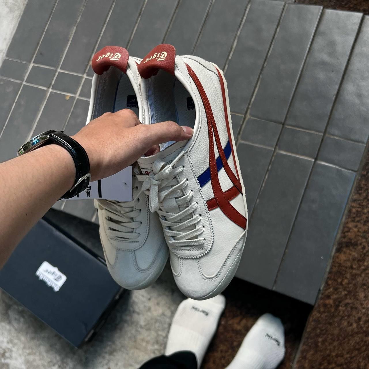 giày thể thao chính hãng, giày nike chính hãng, giày adidas chính hãng, giày newbalance chính hãng, giày converse chính hãng, giày puma chính hãng, giày vans chính hãng, giày asics chính hãng, giày everlast chính hãng, nước hoa chính hãng, ba lô, dép, dép quai ngang