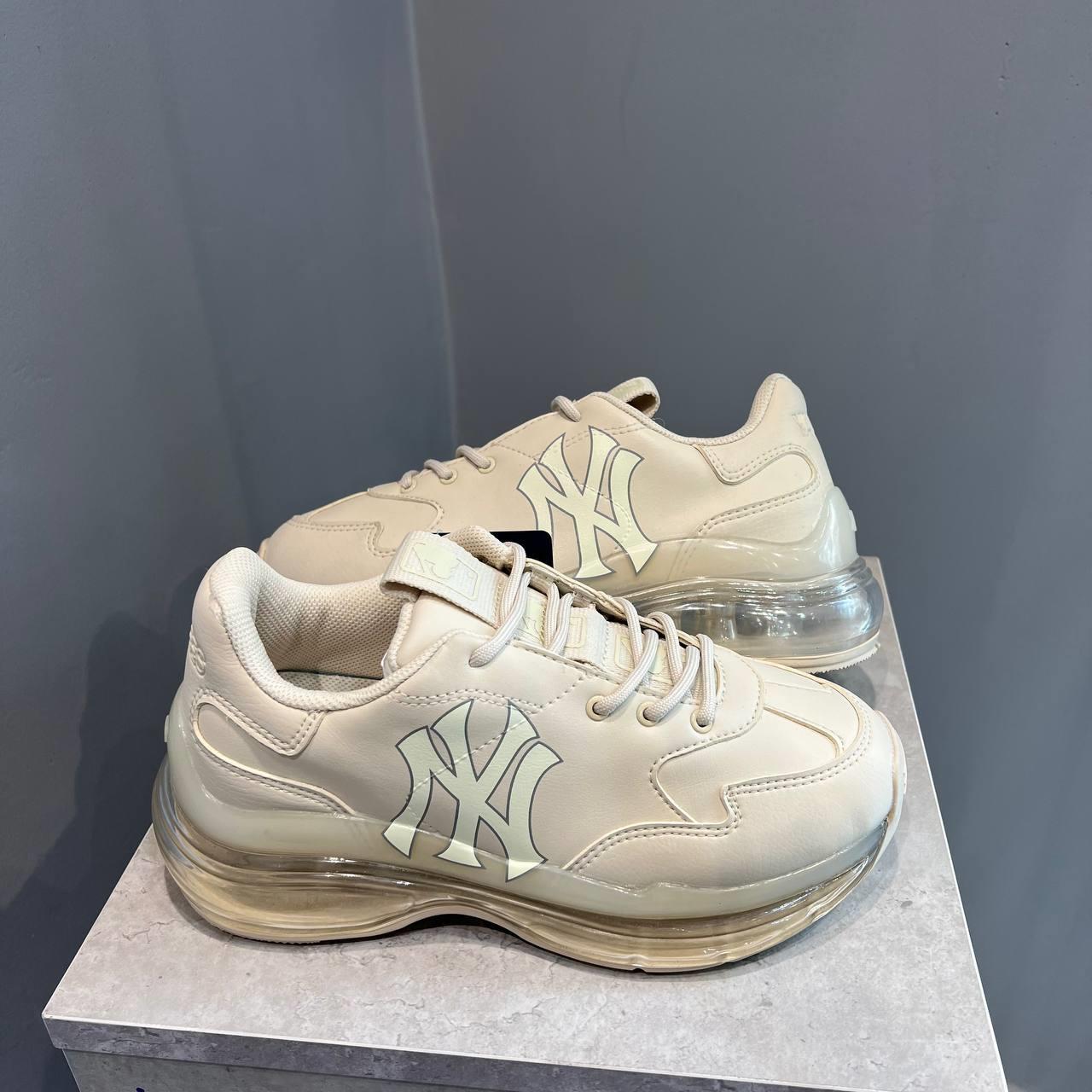 Giày thể thao, Balo thể thao, Nón thể thao, Thương hiệu giày nổi tiếng, Giày Adidas, Giày Nike, Balo Nike, Balo Adidas, Nón Nike, Nón Adidas