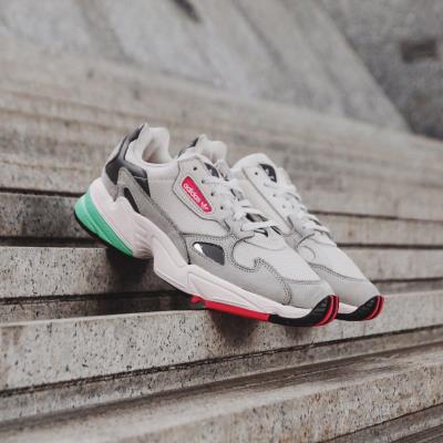 giày thể thao chính hãng, giày nike chính hãng, giày adidas chính hãng, giày newbalance chính hãng, giày converse chính hãng, giày puma chính hãng, giày vans chính hãng, giày asics chính hãng, giày everlast chính hãng, nước hoa chính hãng, ba lô, dép, dép quai ngang