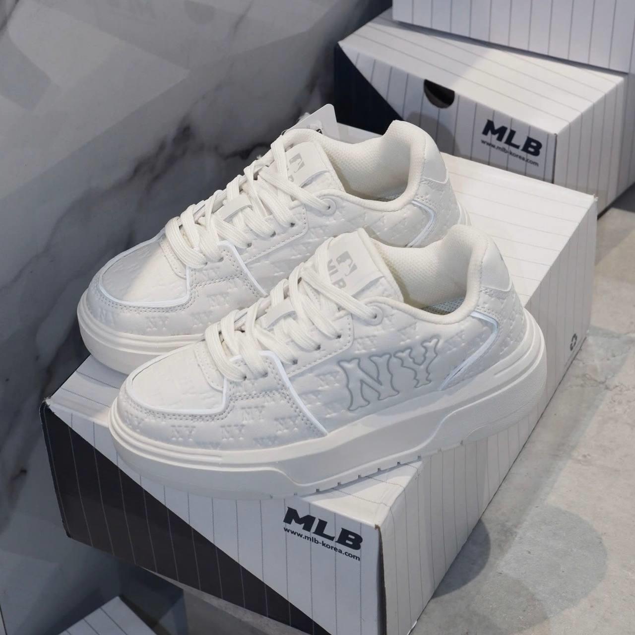 Giày thể thao, Balo thể thao, Nón thể thao, Thương hiệu giày nổi tiếng, Giày Adidas, Giày Nike, Balo Nike, Balo Adidas, Nón Nike, Nón Adidas