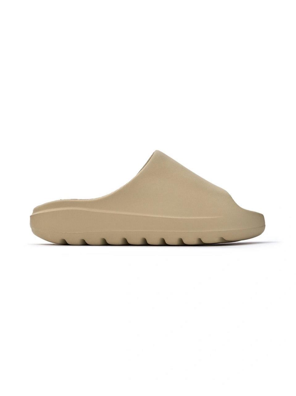 Giày thể thao, Balo thể thao, Nón thể thao, Thương hiệu giày nổi tiếng, Giày Adidas, Giày Nike, Balo Nike, Balo Adidas, Nón Nike, Nón Adidas
