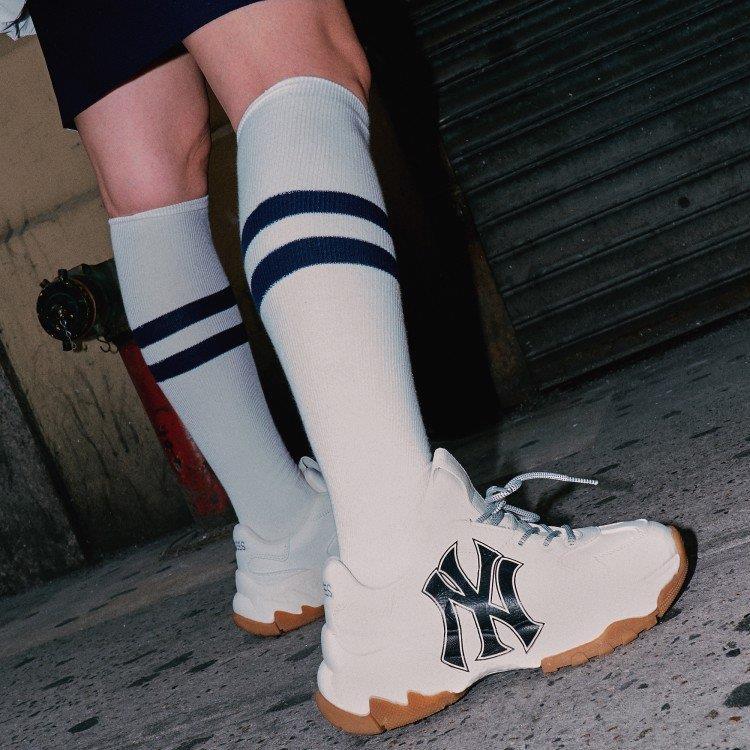 Giày thể thao, Balo thể thao, Nón thể thao, Thương hiệu giày nổi tiếng, Giày Adidas, Giày Nike, Balo Nike, Balo Adidas, Nón Nike, Nón Adidas
