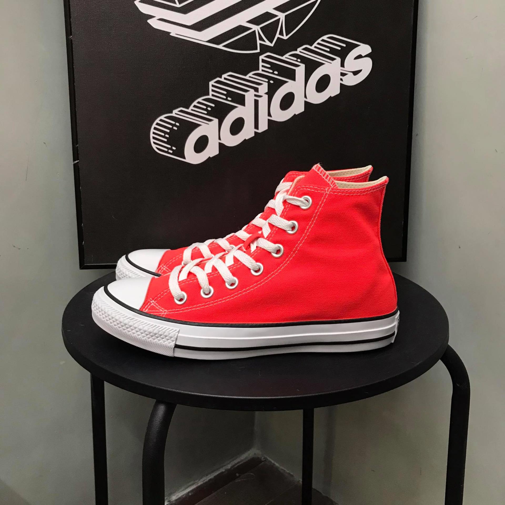 giày thể thao chính hãng, giày nike chính hãng, giày adidas chính hãng, giày newbalance chính hãng, giày converse chính hãng, giày puma chính hãng, giày vans chính hãng, giày asics chính hãng, giày everlast chính hãng, nước hoa chính hãng, ba lô, dép, dép quai ngang