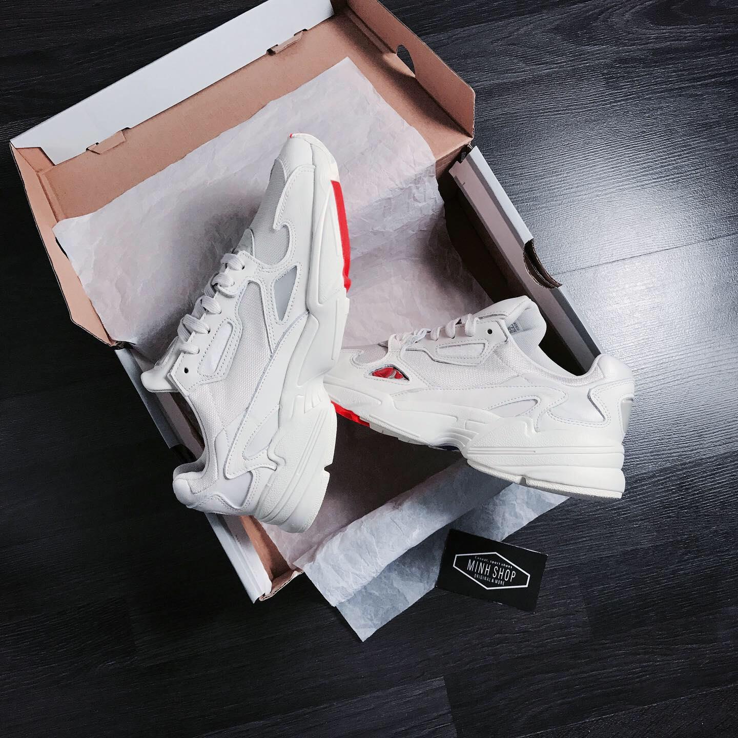 giày thể thao chính hãng, giày nike chính hãng, giày adidas chính hãng, giày newbalance chính hãng, giày converse chính hãng, giày puma chính hãng, giày vans chính hãng, giày asics chính hãng, giày everlast chính hãng, nước hoa chính hãng, ba lô, dép, dép quai ngang