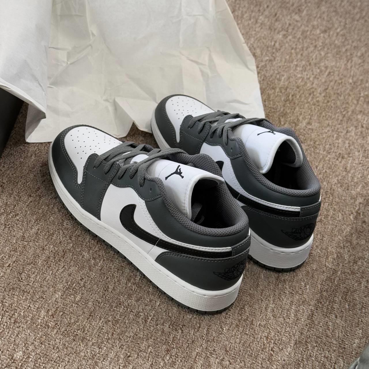 giày thể thao chính hãng, giày nike chính hãng, giày adidas chính hãng, giày newbalance chính hãng, giày converse chính hãng, giày puma chính hãng, giày vans chính hãng, giày asics chính hãng, giày everlast chính hãng, nước hoa chính hãng, ba lô, dép, dép quai ngang