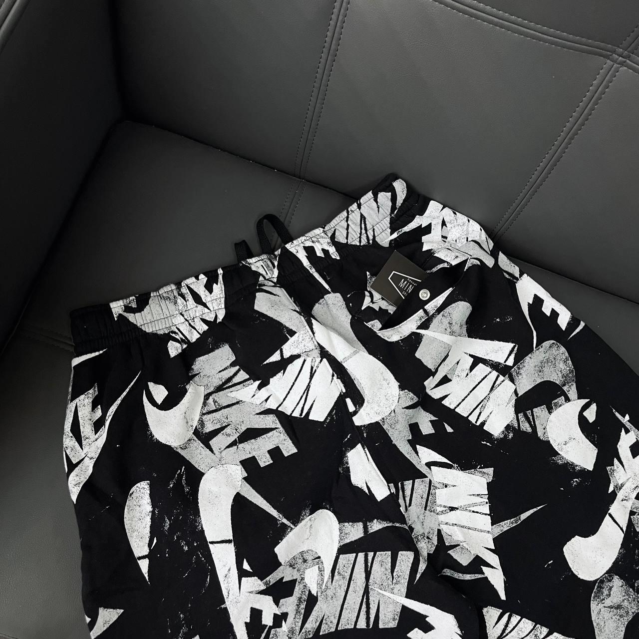 giày thể thao chính hãng, giày nike chính hãng, giày adidas chính hãng, giày newbalance chính hãng, giày converse chính hãng, giày puma chính hãng, giày vans chính hãng, giày asics chính hãng, giày everlast chính hãng, nước hoa chính hãng, ba lô, dép, dép quai ngang