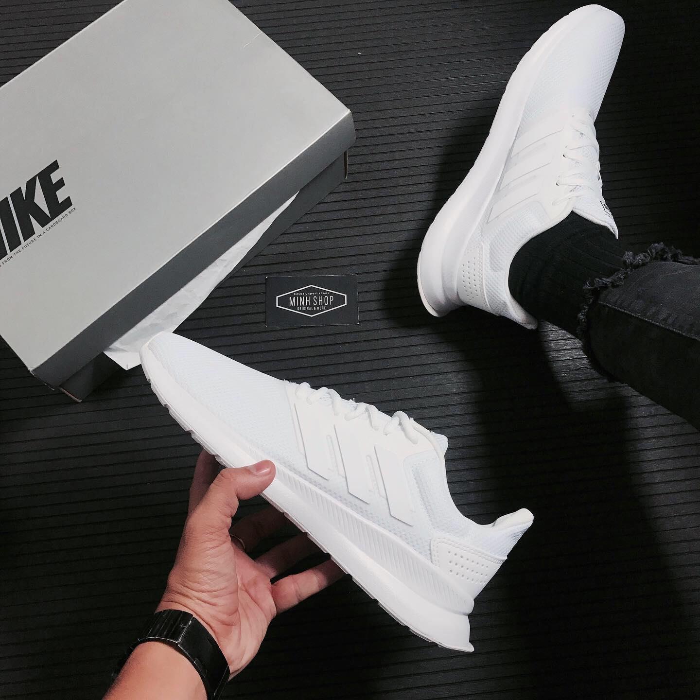 giày thể thao chính hãng, giày nike chính hãng, giày adidas chính hãng, giày newbalance chính hãng, giày converse chính hãng, giày puma chính hãng, giày vans chính hãng, giày asics chính hãng, giày everlast chính hãng, nước hoa chính hãng, ba lô, dép, dép quai ngang