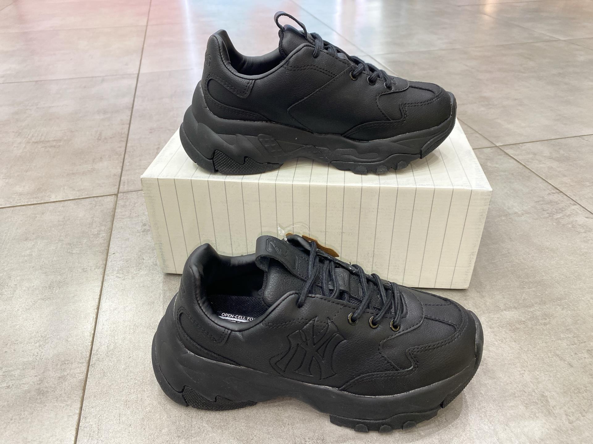 Giày thể thao, Balo thể thao, Nón thể thao, Thương hiệu giày nổi tiếng, Giày Adidas, Giày Nike, Balo Nike, Balo Adidas, Nón Nike, Nón Adidas