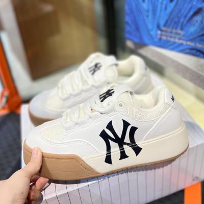 18054 - Giày MLB Chunky Wide New York Yankees 'WHITE / GUM'