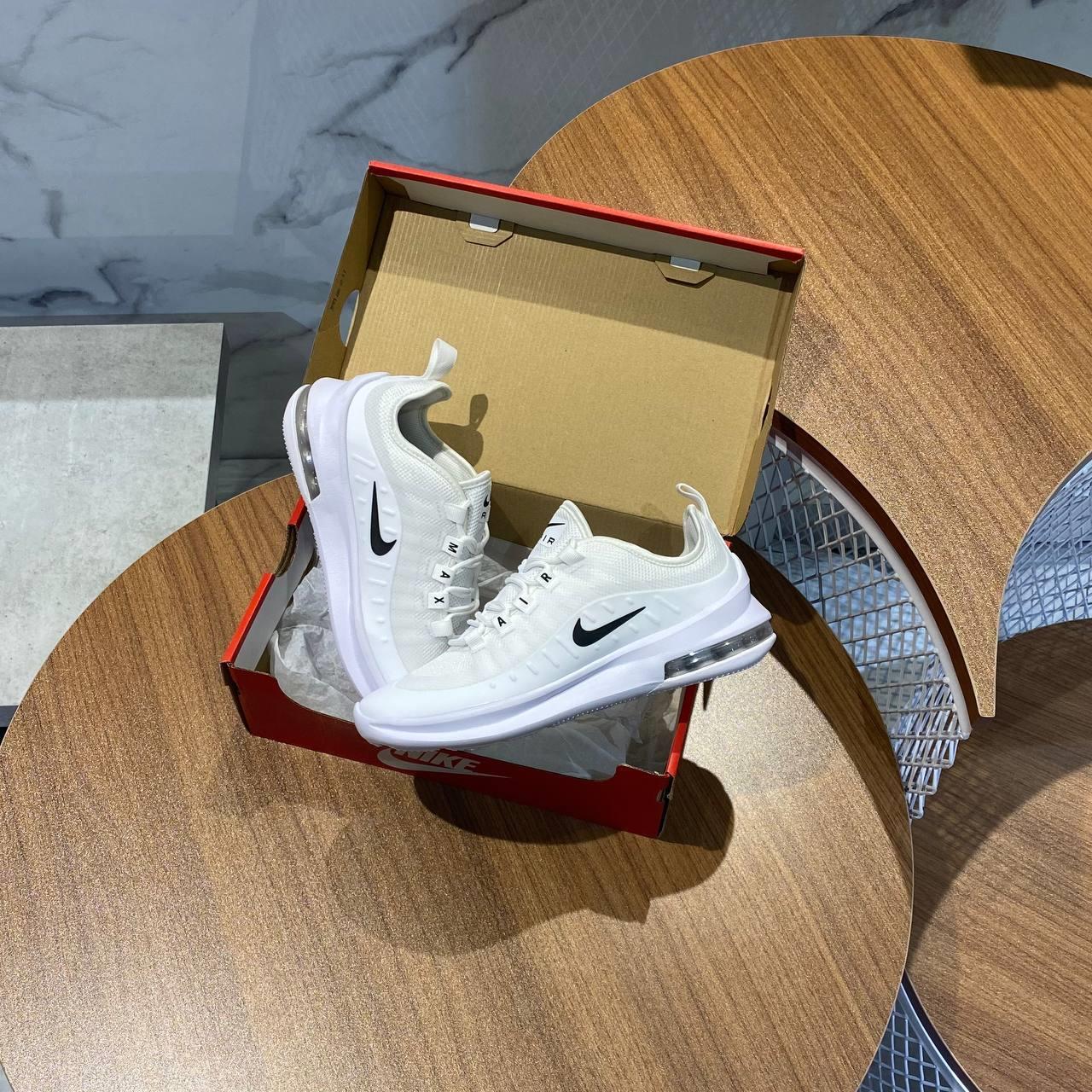 Giày thể thao, Balo thể thao, Nón thể thao, Thương hiệu giày nổi tiếng, Giày Adidas, Giày Nike, Balo Nike, Balo Adidas, Nón Nike, Nón Adidas