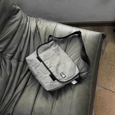 Túi New Era Shoulder Grey ** Messenger [O] - ÁP DỤNG CHUYỂN KHOẢN