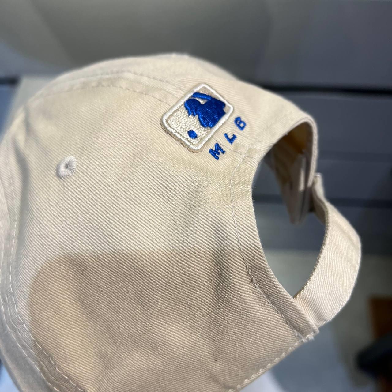 Giày thể thao, Balo thể thao, Nón thể thao, Thương hiệu giày nổi tiếng, Giày Adidas, Giày Nike, Balo Nike, Balo Adidas, Nón Nike, Nón Adidas