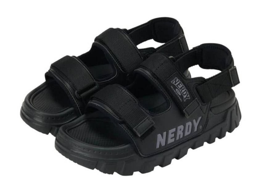Giày thể thao, Balo thể thao, Nón thể thao, Thương hiệu giày nổi tiếng, Giày Adidas, Giày Nike, Balo Nike, Balo Adidas, Nón Nike, Nón Adidas