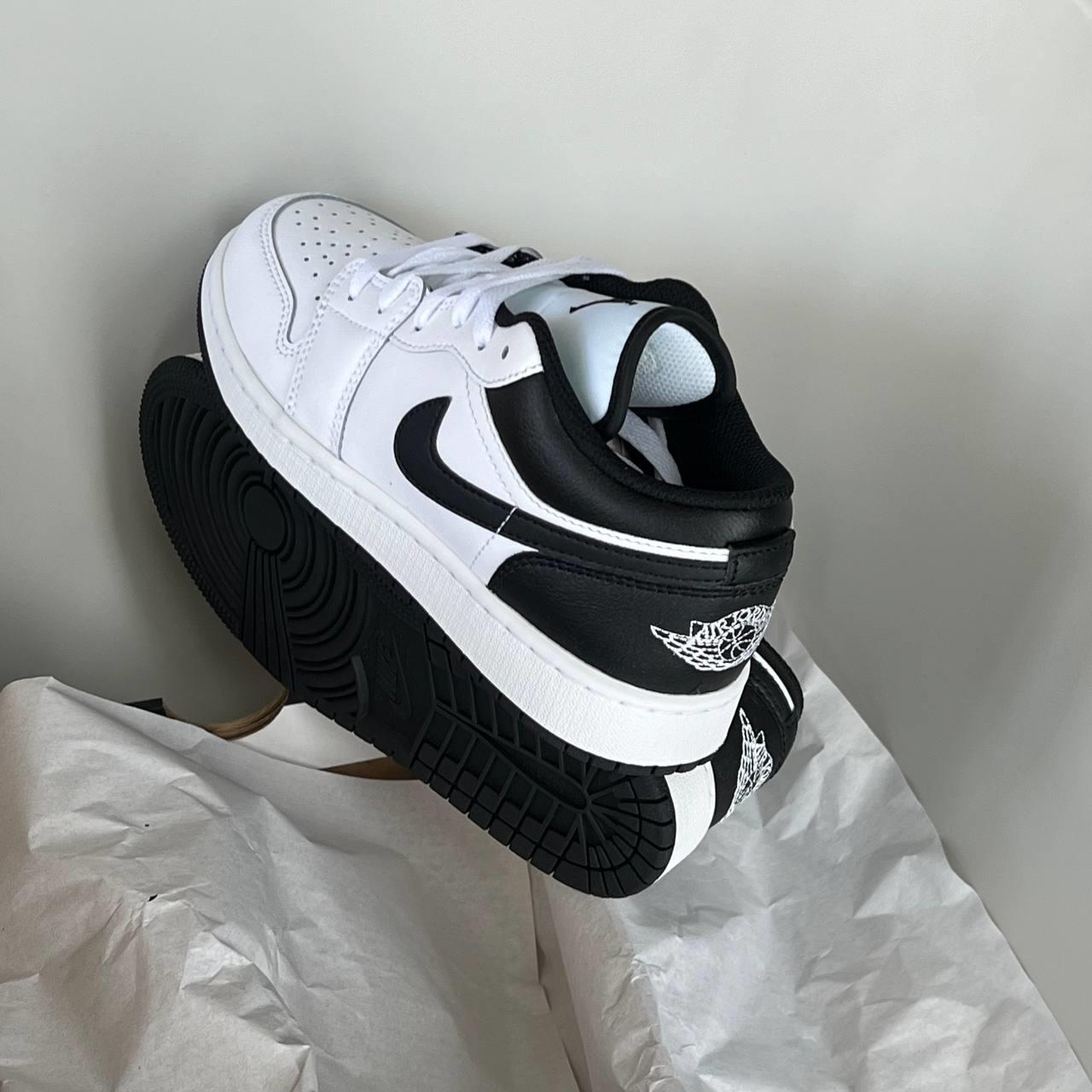 giày thể thao chính hãng, giày nike chính hãng, giày adidas chính hãng, giày newbalance chính hãng, giày converse chính hãng, giày puma chính hãng, giày vans chính hãng, giày asics chính hãng, giày everlast chính hãng, nước hoa chính hãng, ba lô, dép, dép quai ngang
