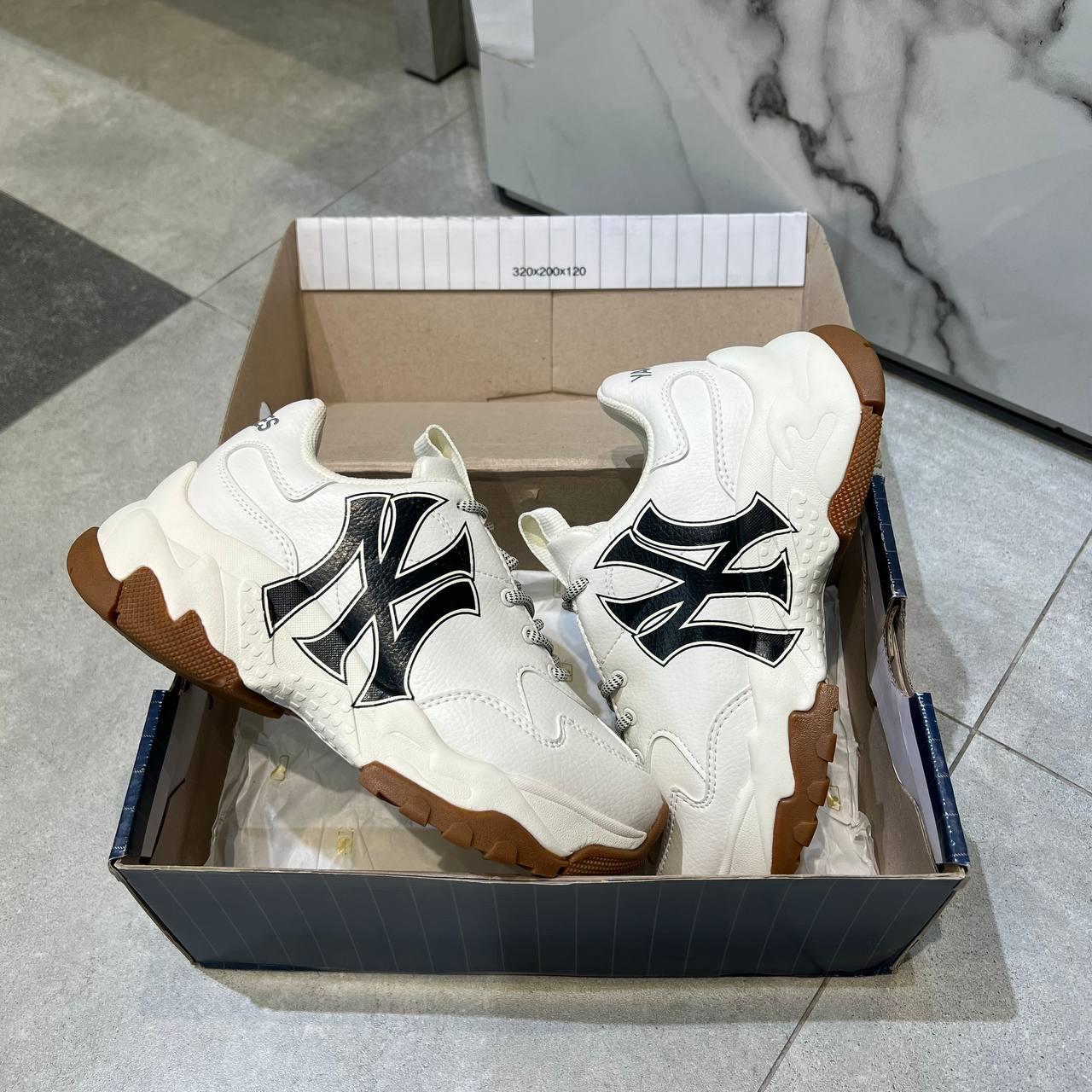 Giày thể thao, Balo thể thao, Nón thể thao, Thương hiệu giày nổi tiếng, Giày Adidas, Giày Nike, Balo Nike, Balo Adidas, Nón Nike, Nón Adidas