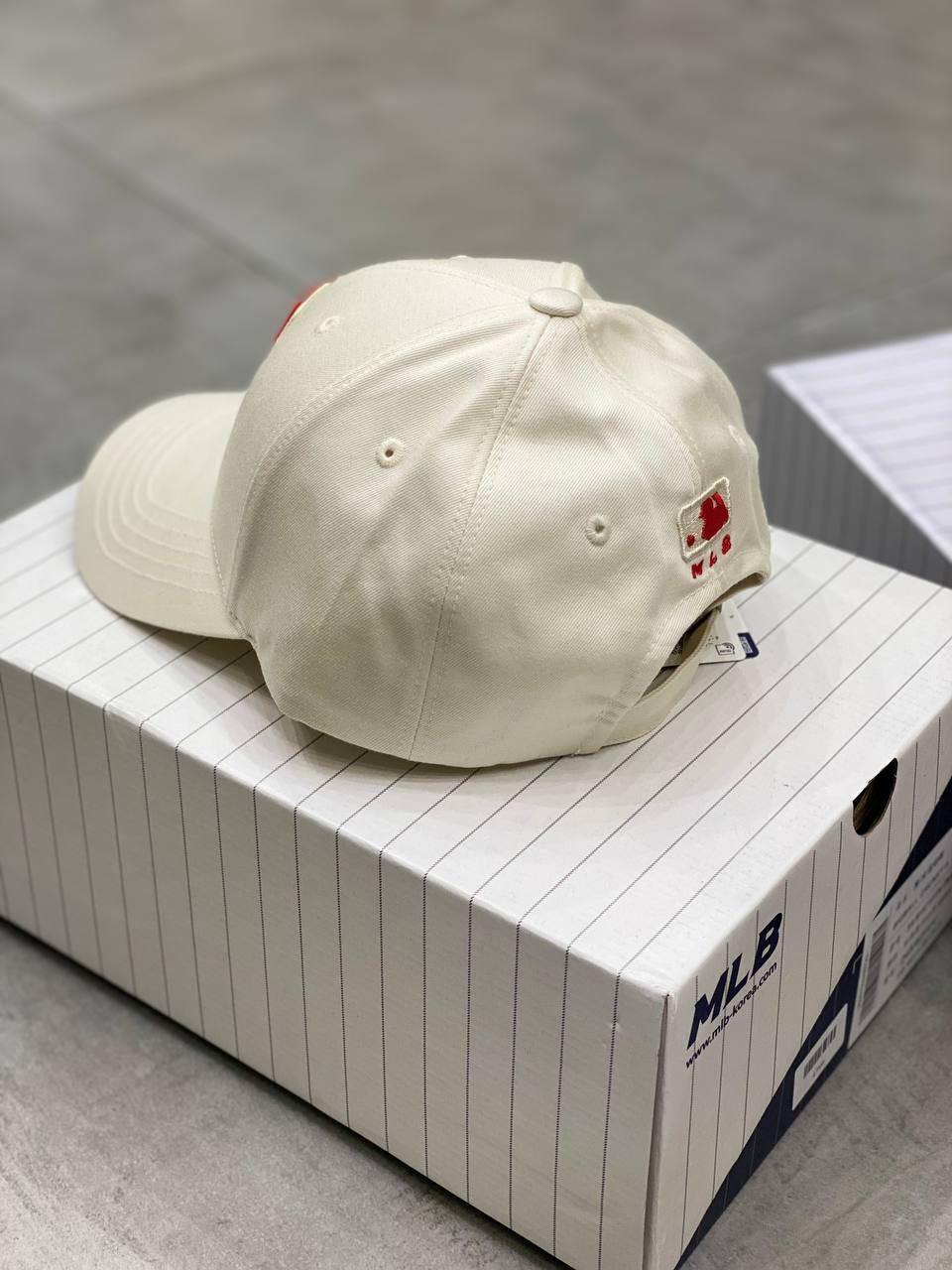 Giày thể thao, Balo thể thao, Nón thể thao, Thương hiệu giày nổi tiếng, Giày Adidas, Giày Nike, Balo Nike, Balo Adidas, Nón Nike, Nón Adidas