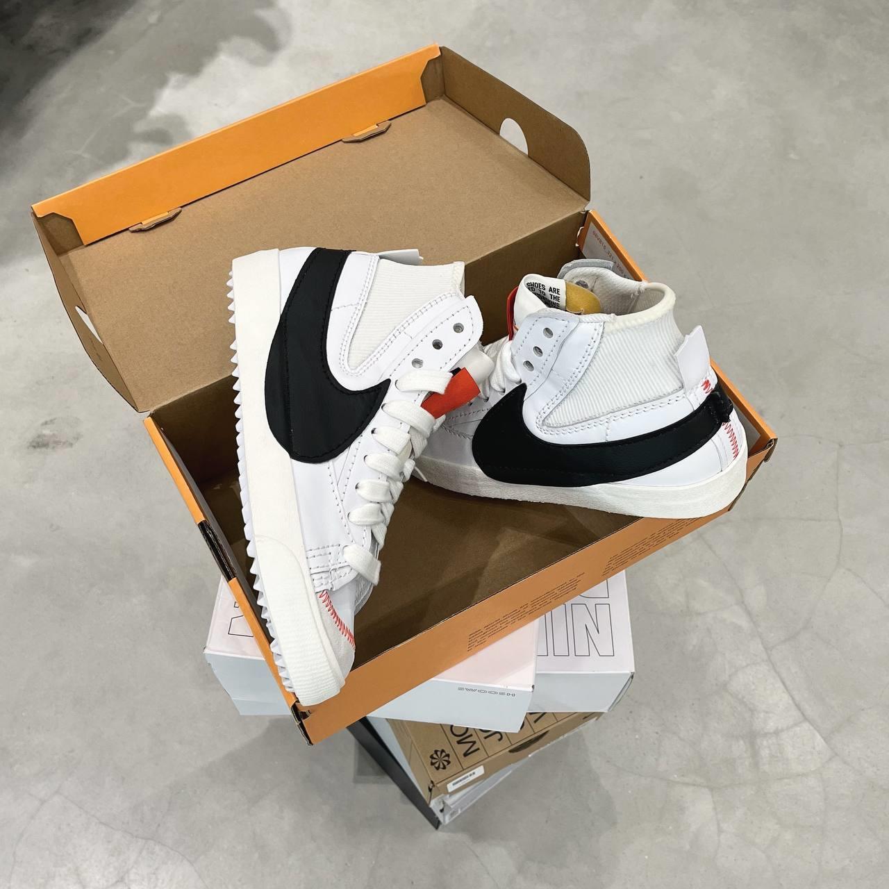 City Culture, hệ thống cửa hàng phân phối chuyên phân phối đồ thể thao, đồng hồ, nước hoa chính hãng, chính ngạch, xách tay từ US, UK, Korea, Japan.