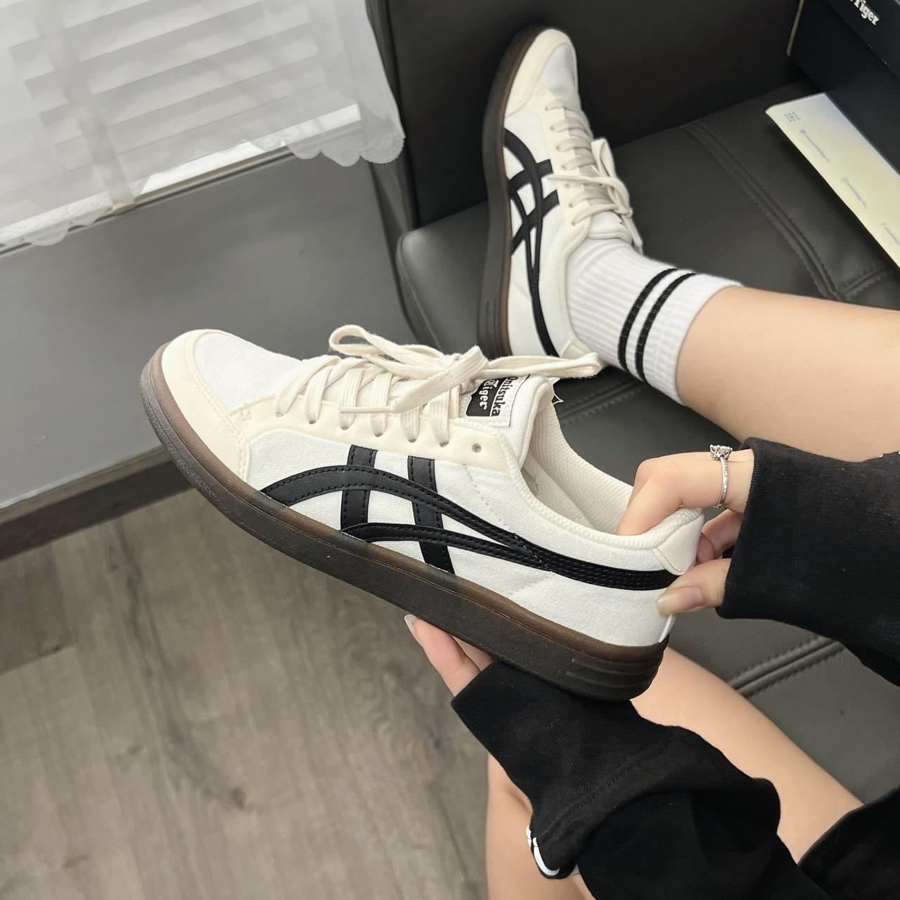 giày thể thao chính hãng, giày nike chính hãng, giày adidas chính hãng, giày newbalance chính hãng, giày converse chính hãng, giày puma chính hãng, giày vans chính hãng, giày asics chính hãng, giày everlast chính hãng, nước hoa chính hãng, ba lô, dép, dép quai ngang