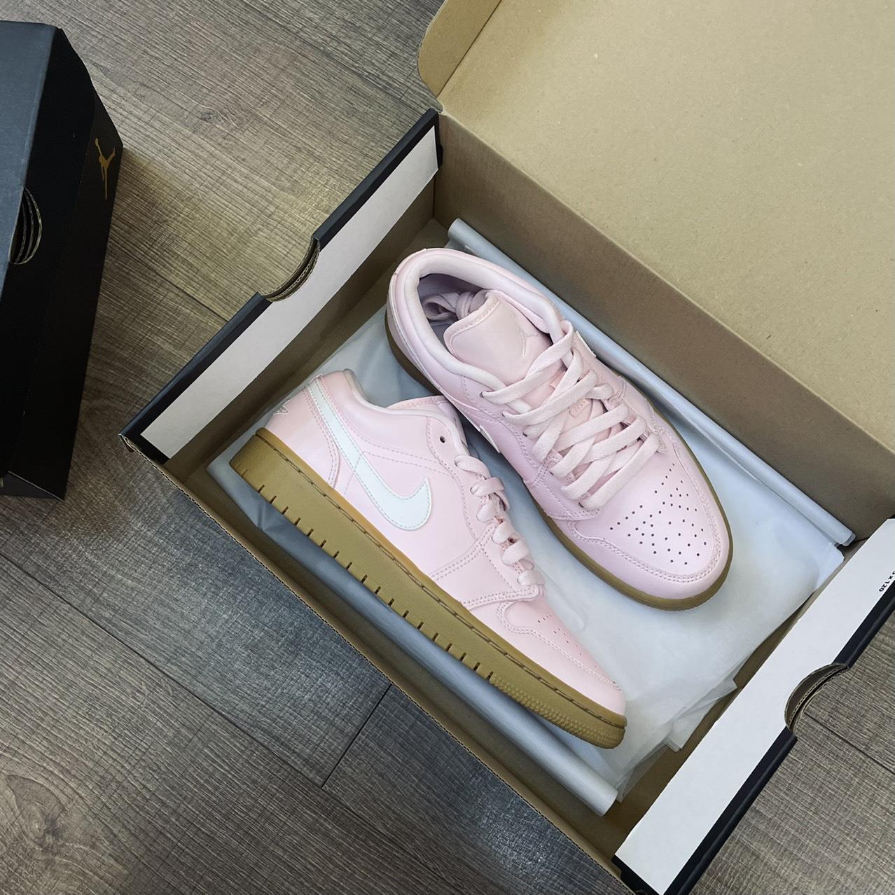 giày thể thao chính hãng, giày nike chính hãng, giày adidas chính hãng, giày newbalance chính hãng, giày converse chính hãng, giày puma chính hãng, giày vans chính hãng, giày asics chính hãng, giày everlast chính hãng, nước hoa chính hãng, ba lô, dép, dép quai ngang