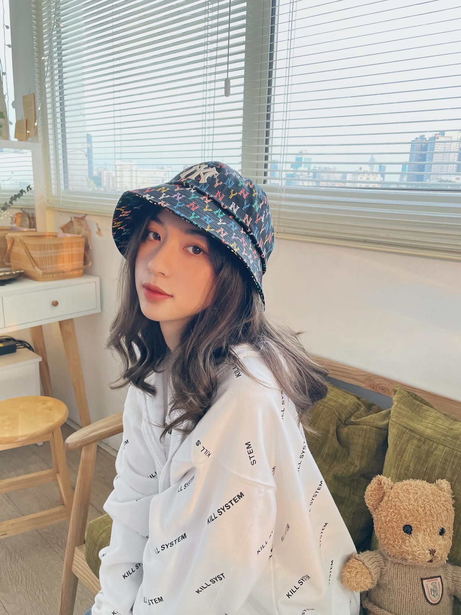 giày thể thao chính hãng, giày nike chính hãng, giày adidas chính hãng, giày newbalance chính hãng, giày converse chính hãng, giày puma chính hãng, giày vans chính hãng, giày asics chính hãng, giày everlast chính hãng, nước hoa chính hãng, ba lô, dép, dép quai ngang