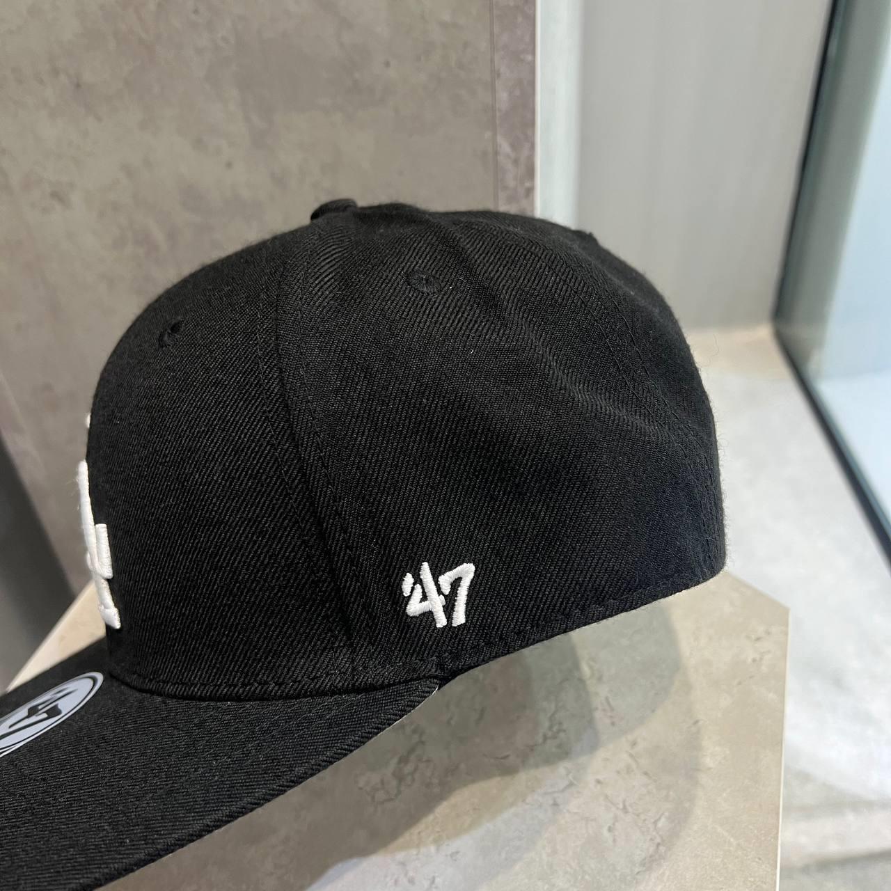 Giày thể thao, Balo thể thao, Nón thể thao, Thương hiệu giày nổi tiếng, Giày Adidas, Giày Nike, Balo Nike, Balo Adidas, Nón Nike, Nón Adidas