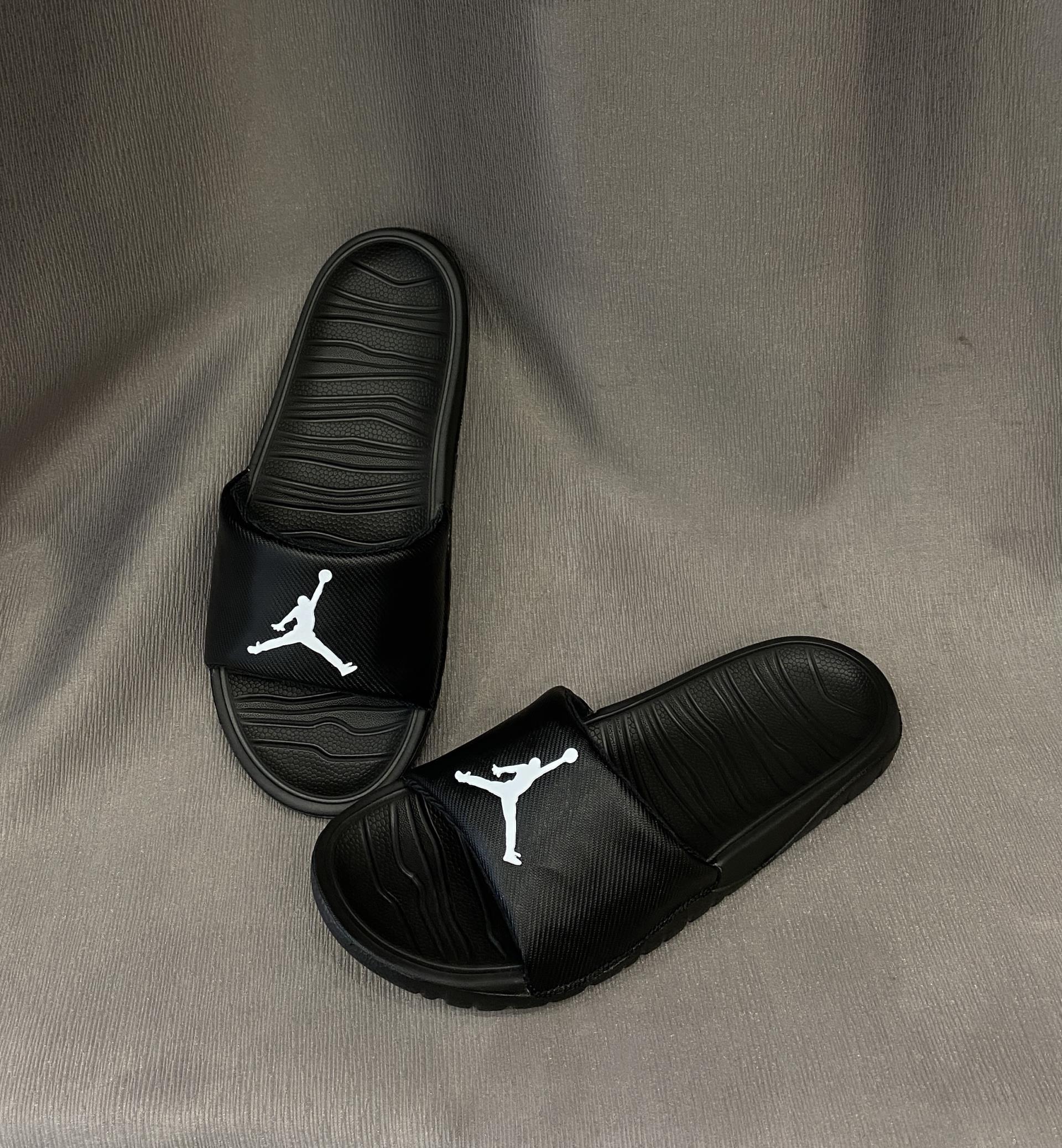 Giày thể thao, Balo thể thao, Nón thể thao, Thương hiệu giày nổi tiếng, Giày Adidas, Giày Nike, Balo Nike, Balo Adidas, Nón Nike, Nón Adidas