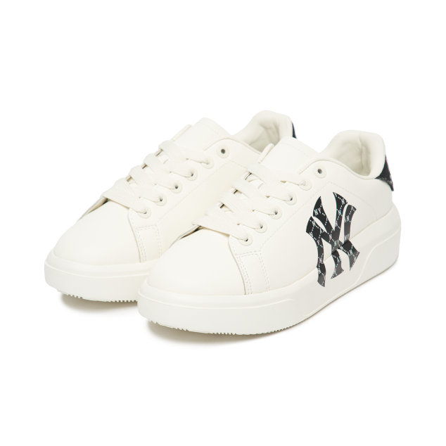 Giày thể thao, Balo thể thao, Nón thể thao, Thương hiệu giày nổi tiếng, Giày Adidas, Giày Nike, Balo Nike, Balo Adidas, Nón Nike, Nón Adidas