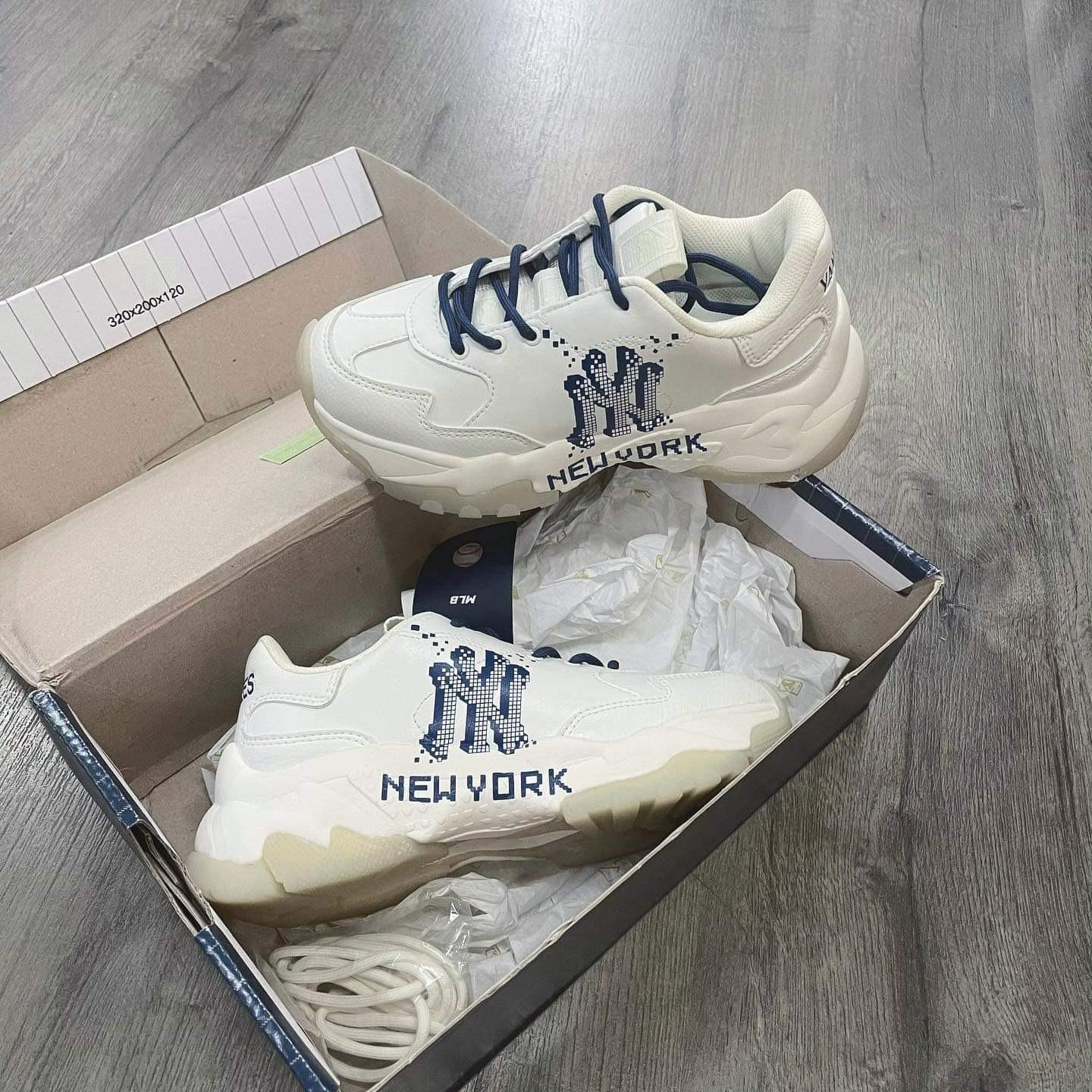 giày thể thao chính hãng, giày nike chính hãng, giày adidas chính hãng, giày newbalance chính hãng, giày converse chính hãng, giày puma chính hãng, giày vans chính hãng, giày asics chính hãng, giày everlast chính hãng, nước hoa chính hãng, ba lô, dép, dép quai ngang