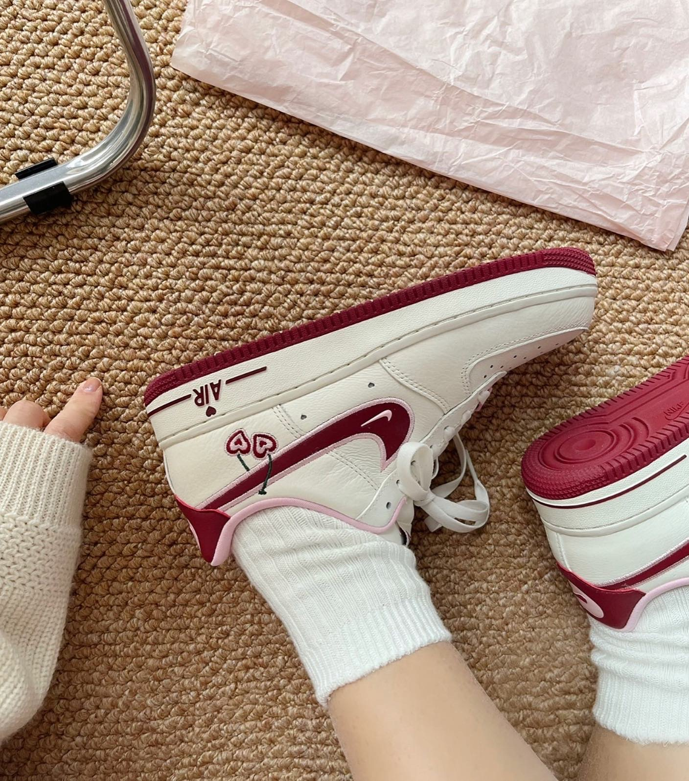 giày thể thao chính hãng, giày nike chính hãng, giày adidas chính hãng, giày newbalance chính hãng, giày converse chính hãng, giày puma chính hãng, giày vans chính hãng, giày asics chính hãng, giày everlast chính hãng, nước hoa chính hãng, ba lô, dép, dép quai ngang