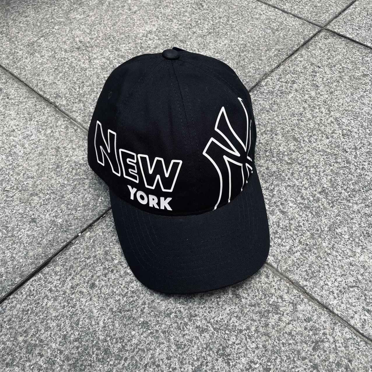 Giày thể thao, Balo thể thao, Nón thể thao, Thương hiệu giày nổi tiếng, Giày Adidas, Giày Nike, Balo Nike, Balo Adidas, Nón Nike, Nón Adidas