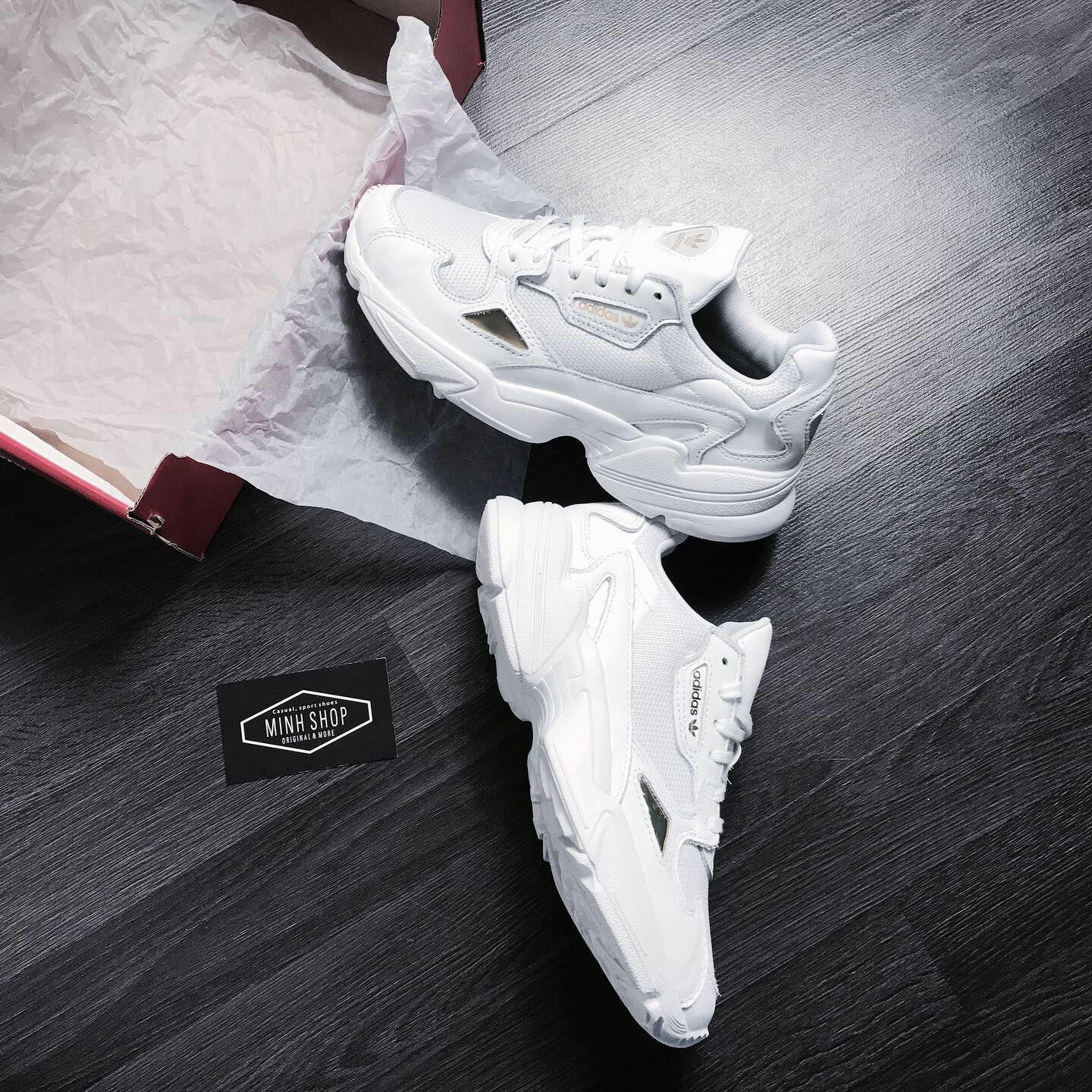 giày thể thao chính hãng, giày nike chính hãng, giày adidas chính hãng, giày newbalance chính hãng, giày converse chính hãng, giày puma chính hãng, giày vans chính hãng, giày asics chính hãng, giày everlast chính hãng, nước hoa chính hãng, ba lô, dép, dép quai ngang